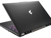 O novo AORUS 17X conta com o processador de laptop Intel de 16 núcleos. (Fonte de imagem: Gigabyte)