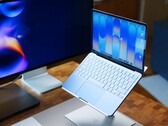 Apple O MacBook Neo é alimentado por um SoC A18 Pro com capacidade reduzida.