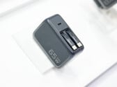A ESR lançou dois novos carregadores de 65 W com cabos USB-C integrados