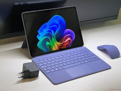 Microsoft Surface Pro 12 (fonte da imagem: Notebookcheck)