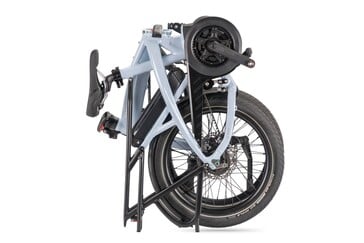 A bicicleta também pode ser guardada na posição vertical quando dobrada (Fonte da imagem: Tern)