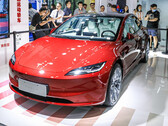 O Modelo 3 Highland em um showroom em Pequim (imagem: Tesla China)
