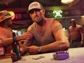 O novo vídeo vazado mostra Jason explorando um clube de strip-tease. 