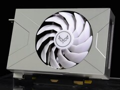 A Zephyr lança a linda RTX 4070 Sakura Snow X totalmente em metal (Fonte da imagem: Zephyr)