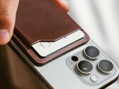 A nova carteira Mag de couro da Nomad pode ser localizada graças a um AirTag (Fonte da imagem: Nomad)