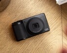 A Ricoh GR IV HDF já está disponível para pré-encomenda. (Fonte da imagem: Ricoh)