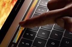 Os problemas com o MacBook Pro com Touch Bar são intermináveis. (Imagem: Apple)