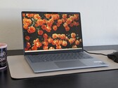 Análise do laptop Dell 14 Plus: Novo nome com um toque familiar