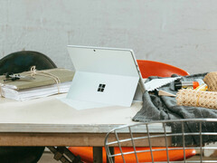 A Microsoft deve lançar novos produtos Surface Pro e Surface Laptop ainda nesta temporada. (Fonte da imagem: Microsoft)