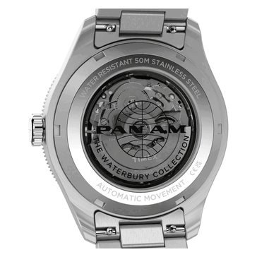 Vista traseira do relógio Timex Pan Am Waterbury Automatic GMT, mostrando seu fundo de caixa transparente e seu movimento automático.