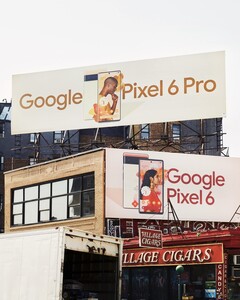 O Pixel 6 e o Pixel 6 Pro têm diferentes câmeras frontais. (Fonte de imagem: @davidurbanke)