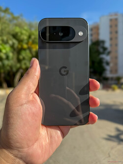 Google Pixel 10 em Obsidian