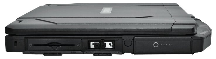 Compartimento de expansão (neste caso, com um leitor de Smartcard opcional), slot para módulo SSD NVMe, bateria