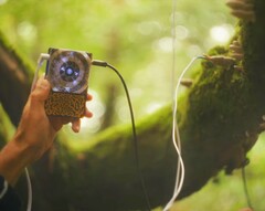 O Pocket Scion cria música com base na atividade elétrica das plantas. (Fonte da imagem: Instruō)