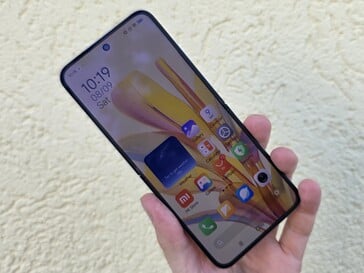 Smartphone de teste Xiaomi Mix Flip 2