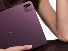 O Pad 9 Pro Max será lançado em breve na China. Na foto: uma imagem promocional mostrando a parte traseira do tablet.