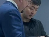 O que Carl Pei tinha para mostrar ao CEO da Qualcomm? (Fonte: Evleaks via Twitter)
