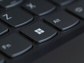 Close-up de um teclado de computador com a tecla Windows