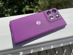 A Motorola cobra oficialmente 600 euros pelo Edge 60 Pro, mas agora ele está disponível por muito menos. (Fonte da imagem: Notebookcheck)