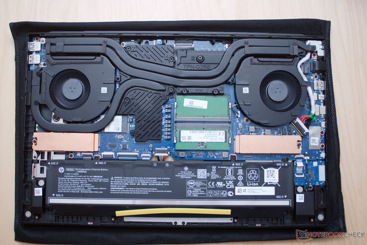HP Omen 17 aberto