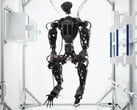 O robô humanoide Helios, da Orbit Robotics, tem quatro braços, mas não tem pernas, pois não precisa delas no espaço.