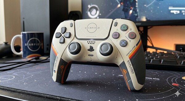 Outro controle sem fio DualSense - Starfield Limited Edition criado com Gemini.