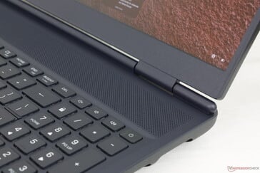 O botão liga/desliga exige mais força para ser pressionado do que as outras teclas do teclado para evitar pressionamentos acidentais