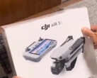 A DJI venderá o Air 3S com vários acessórios em um Fly More Combo. (Fonte da imagem: via @Quadro_News)