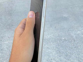 Uma suposta visão do novo design de moldura e tela da Samsung. (Fonte da imagem: @DavidMa05368498)