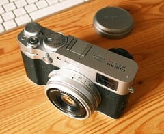 A partir de setembro, a Fujifilm X100 VI custará 200 euros a mais do que antes.