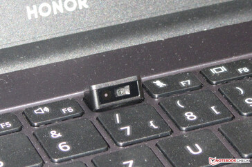 Honor MagicBook 15 - Webcam no teclado