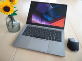 HP ZBook Firefly 14 G10 A em análise: Um notebook de escritório forte que se apóia no Zen 4