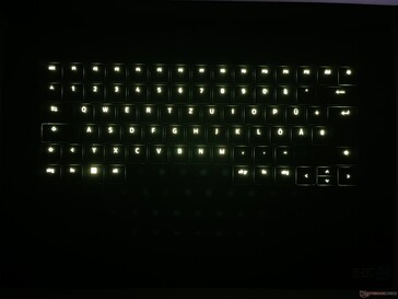 Razer Blade 15 2022 - Razer Blade 15 2022 - Retroiluminação