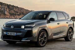 Ampla variedade de opções de motorização: O novo Citroën C5 Aircross está disponível na versão totalmente elétrica (BEV), híbrida plug-in (PHEV) e híbrida convencional