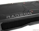 A RX 7600 e a RTX 4060 Ti podem apresentar a mesma quantidade de memória que suas antecessoras. (Fonte: AMD)