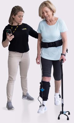 A Exo-Suit da Lifeward ReStore ajuda na reabilitação de derrames, levantando o pé adequadamente a cada passo. (Fonte: Lifeward)