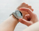 O Garmin Fenix 7S é um dos vários smartwatches elegíveis para a versão beta 15.74. (Fonte da imagem: Garmin)
