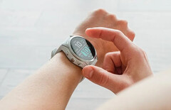 O Garmin Fenix 7S é um dos vários smartwatches elegíveis para a versão beta 15.74. (Fonte da imagem: Garmin)