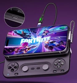 O controle Abxylute M5 oferece alimentação pass-through, permitindo que os celulares carreguem durante o jogo.