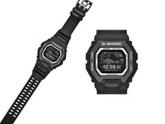 O Casio G-Shock GBX100SFJ-1 apresenta um design elegante totalmente preto e uma tela negativa de alto contraste.