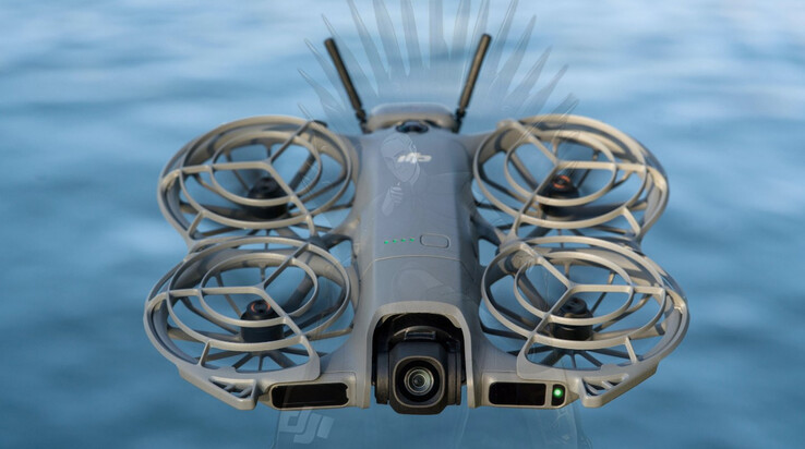 Um close-up do DJI Neo 2 em voo. (Fonte da imagem: via Igor Bogdanov)