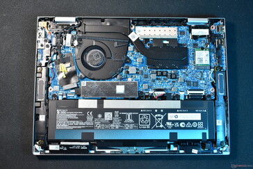 Parte interna do HP EliteBook x360 830 G10