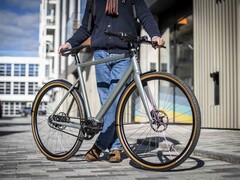 Você pode controlar as configurações do Desiknio X20 Pinion e-bike 2023 via Bluetooth, graças a uma unidade X20 inteligente. (Fonte da imagem: Desiknio)