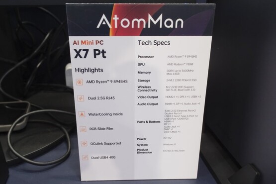 O AtomMan X7 Pt inclui uma ampla variedade de portas e possui resfriamento líquido para manter a APU Ryzen 9 8945HS fria sob carga. (Fonte: PCWatch)