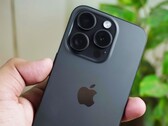 O Apple iPhone 15 Pro e Pro Max são significativamente mais populares do que os modelos básicos mais baratos. (Imagem: nitin v)