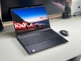 Análise do Lenovo ThinkPad E16 G3 - O laptop de escritório acessível fica ainda melhor com uma tela de 120 Hz
