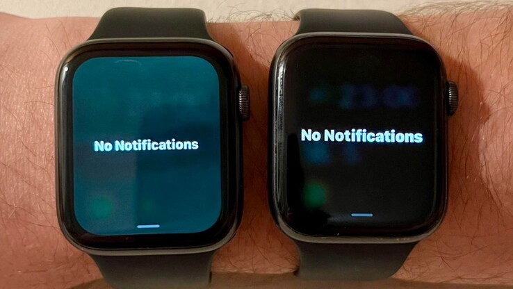 watchOS 9.5 em execução no relógio esquerdo Apple. (Fonte da imagem: u/whosyourdaddy)