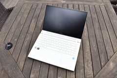 Acer ConceptD 3 Ezel: Modo Laptop