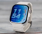 O Watch Fit 5 Pro custa 299 euros na UE. Na foto: a frente do smartwatch.
