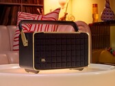 Os alto-falantes JBL Authentics têm estilo retrô, mas escondem um recurso inédito no setor (Fonte da imagem: JBL)
